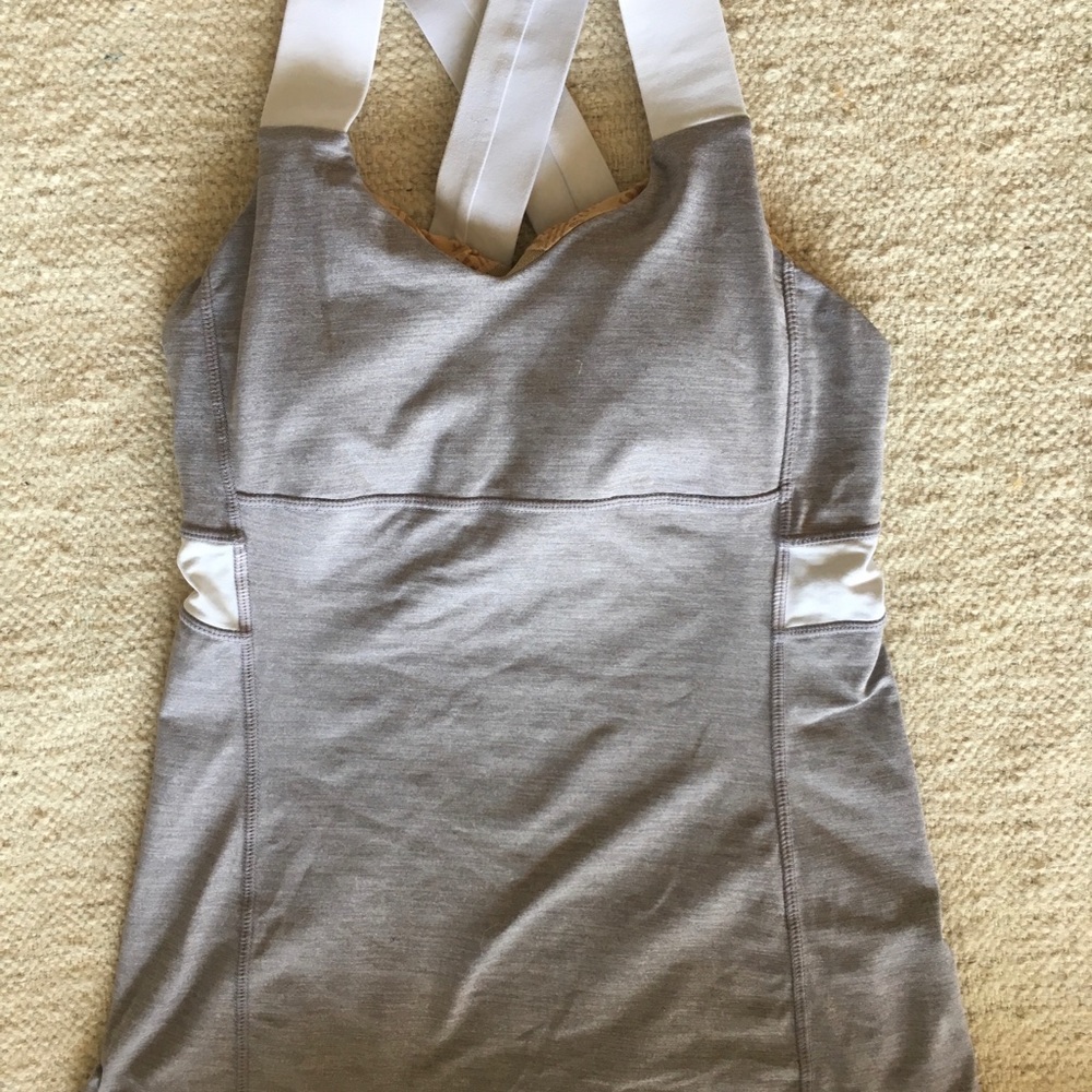 Lululemon workout top